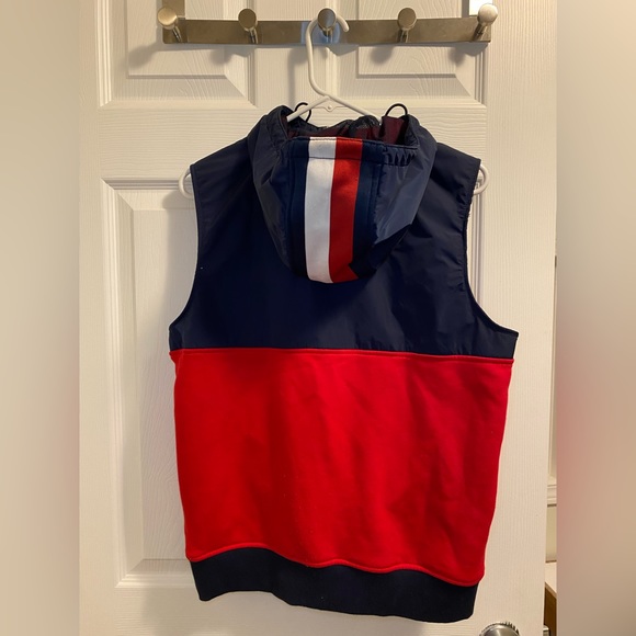 Tommy Vest - Picture 4 of 7
